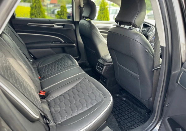 Ford Mondeo cena 109700 przebieg: 117000, rok produkcji 2020 z Brok małe 781